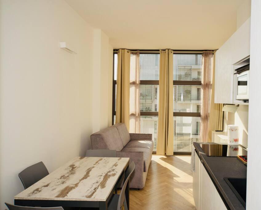 Sky View - Porta Nuova - Appartamento 4 Milan Luaran gambar