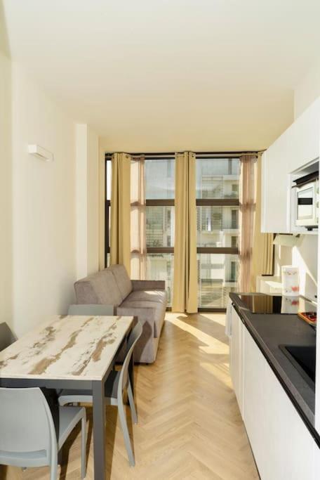 Sky View - Porta Nuova - Appartamento 4 Milan Luaran gambar